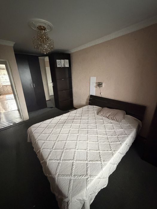 Срочно продам спальный гарнитур!