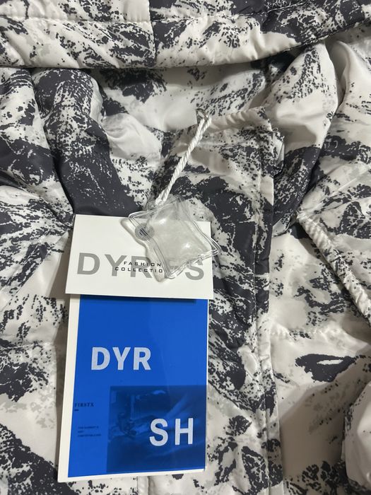 Продам детские куртки