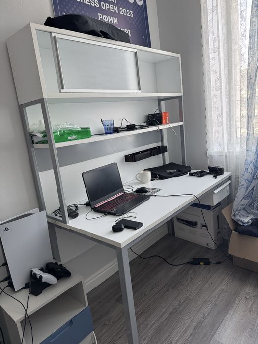 Продам стол для детской