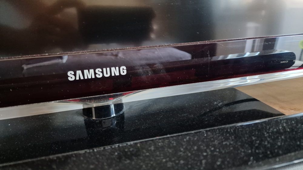 Vand TV SAMSUNG LE32C530 perfect