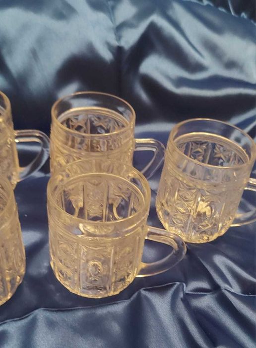 Продаются хрустальные кружки новые