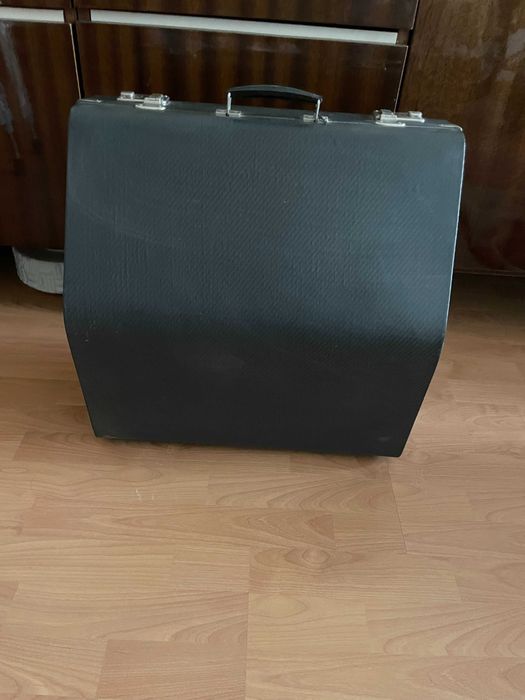 Акордеон Weltmeister с куфар