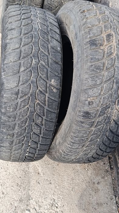 Продам шины 235//75r15