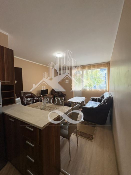 Дава се под наем Двустаен апартамент в Велинград - 50 кв.м за 300 € - Снимка #1