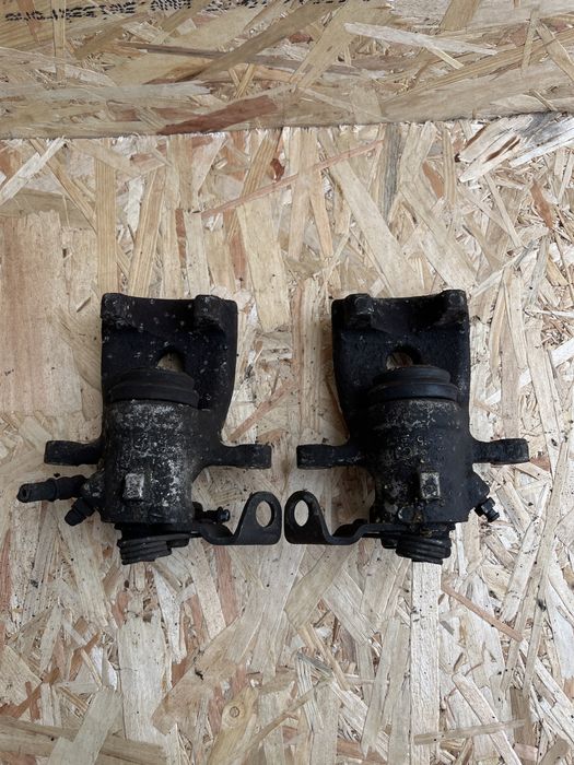 Etrier/Etrieri Opel Astra H spate stânga-dreapta