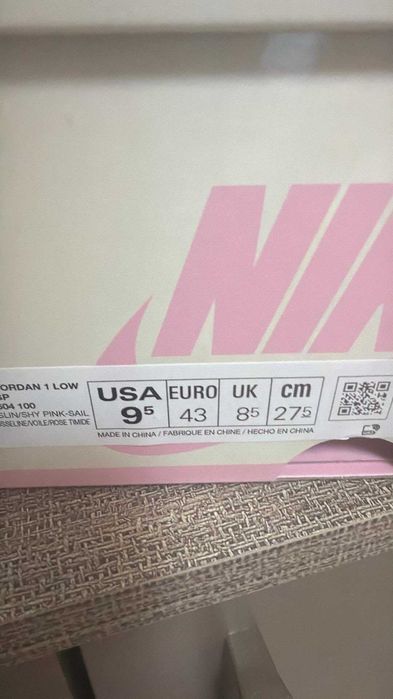 Travis Scott x Air Jordan 1 “Shy Pink”
