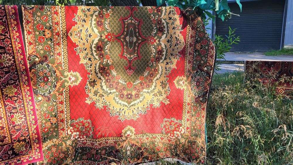 Продам ковры в хорошем состоянии