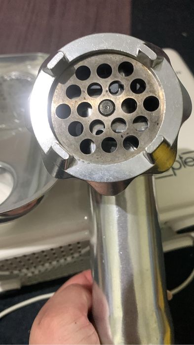 Мясорубка электрическая