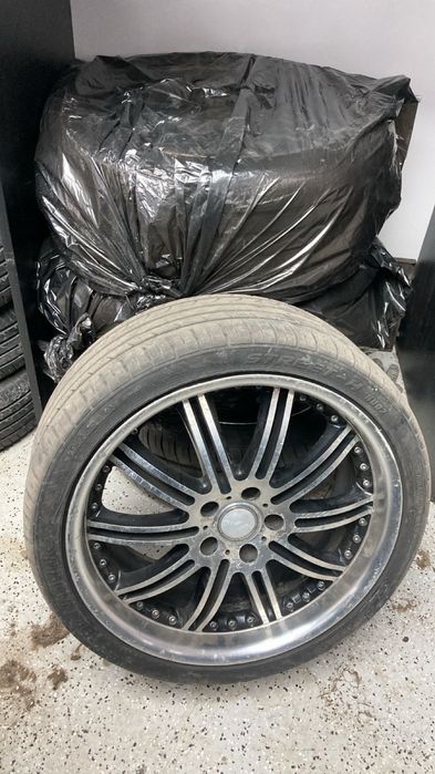 Продам с дисками  резиной лета