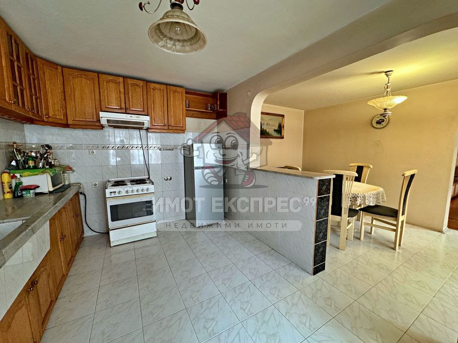 Продава се Етаж от къща в Асеновград - 178 кв.м за 675 €/кв.м - Снимка #10