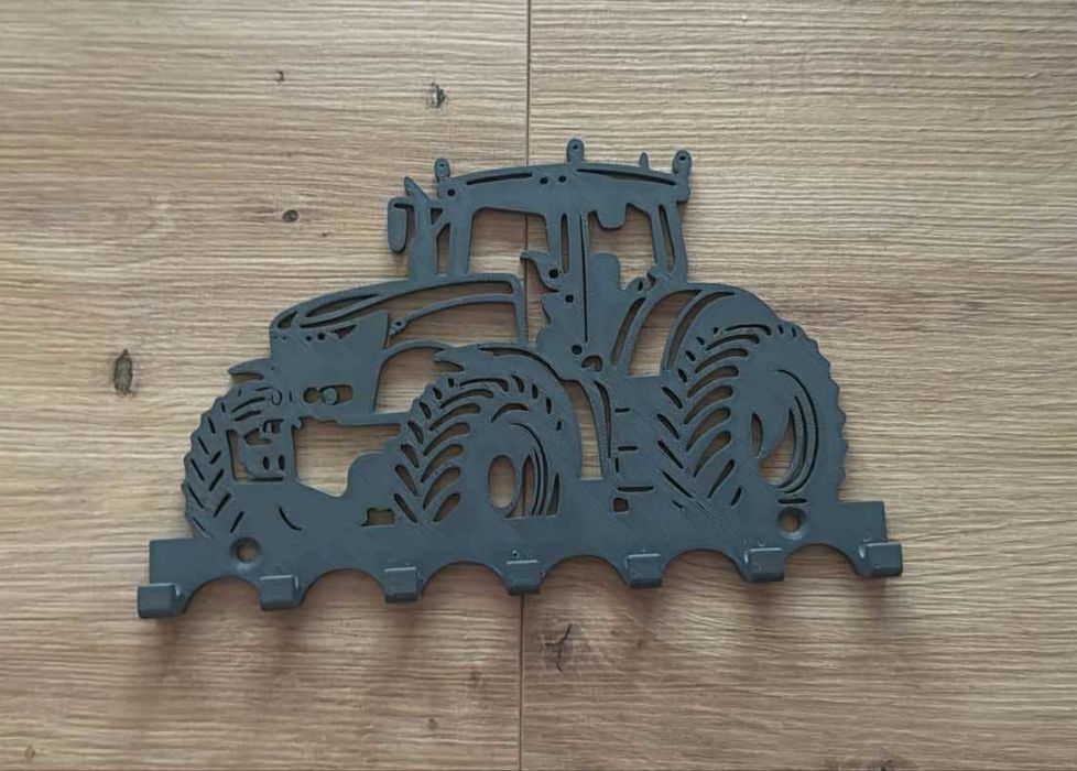 Закачалка за ключове Трактор