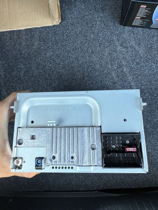 Оригинална медиа за кола VW