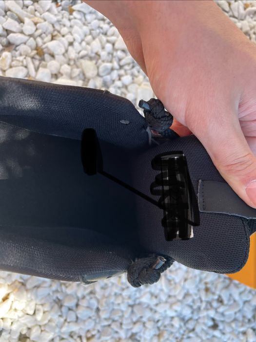 Lv skate negru aproape noi
