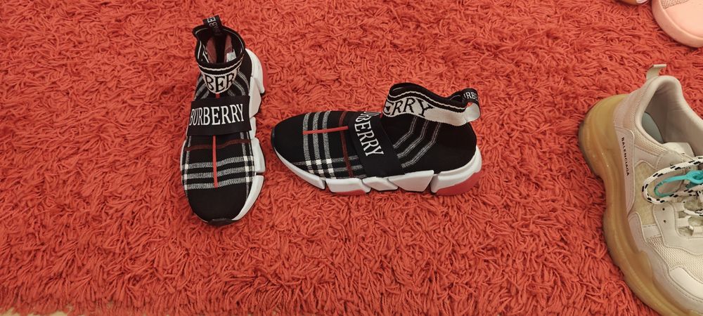 Burberry shox încălțăminte