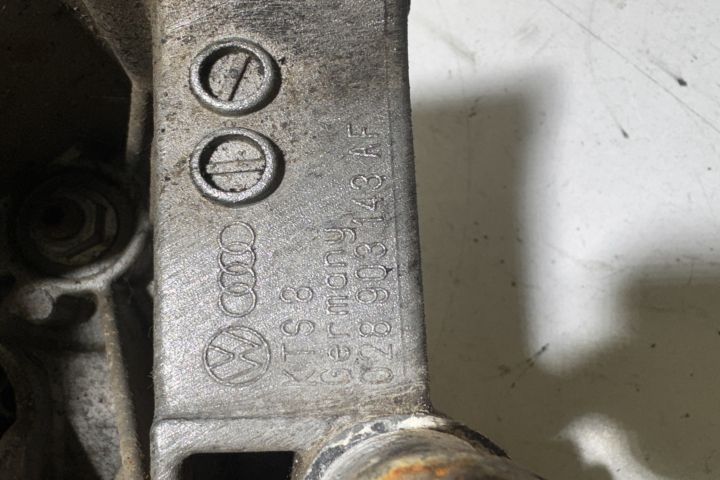 Suport alternator 028 903 143 Audi A4 B5