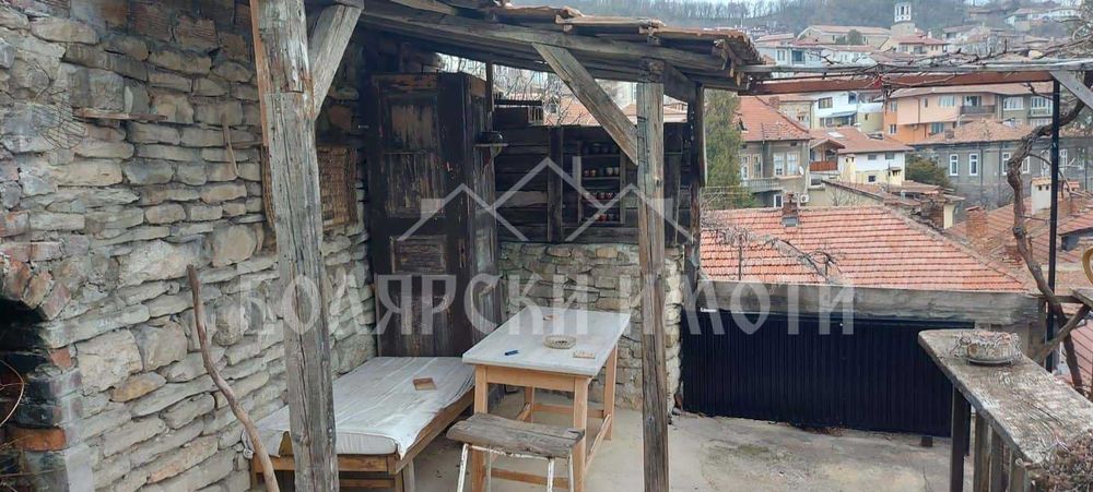 Дава се под наем Етаж от къща в Велико Търново, Център - 60 кв.м за 298.86 € - Снимка #11