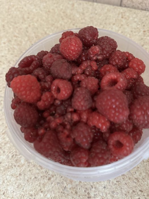 Продам малину свежую с дачи