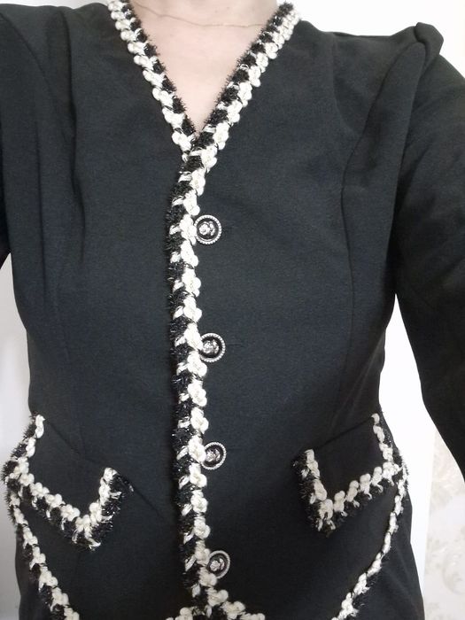 Costum de femei elegante