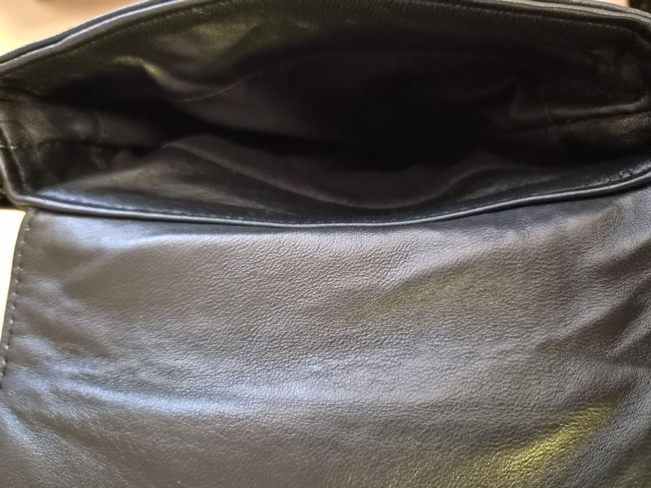 Чисто нова мъжка чанта от естествена кожа (100% Leather)
