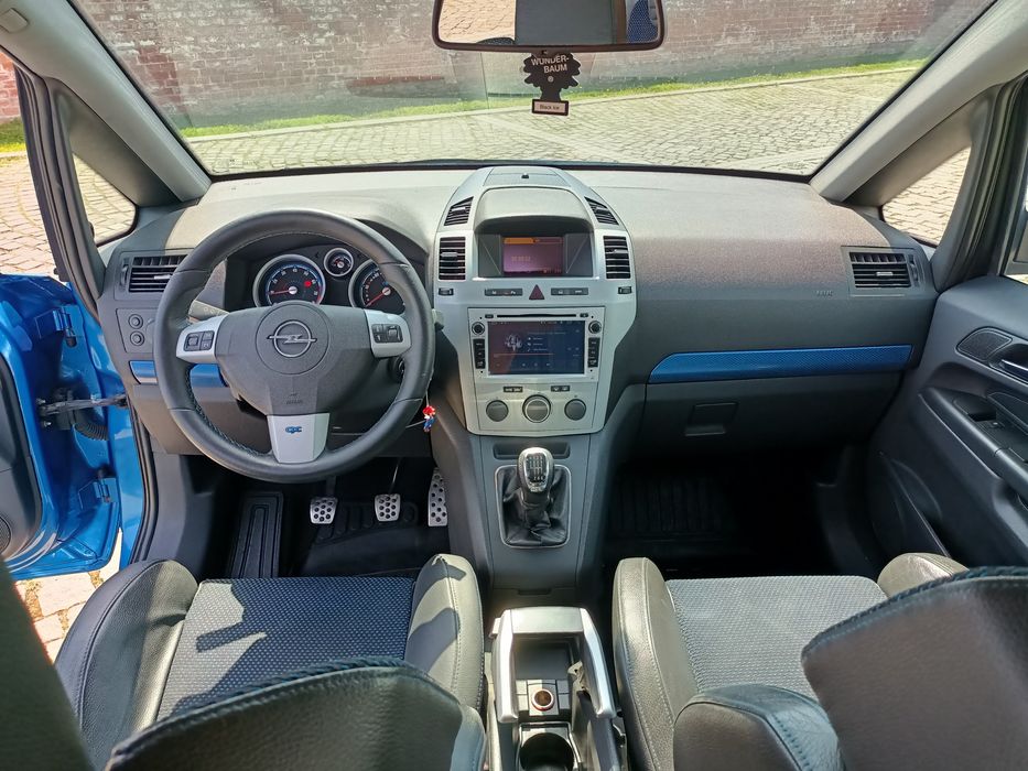 Opel Zafira B OPC