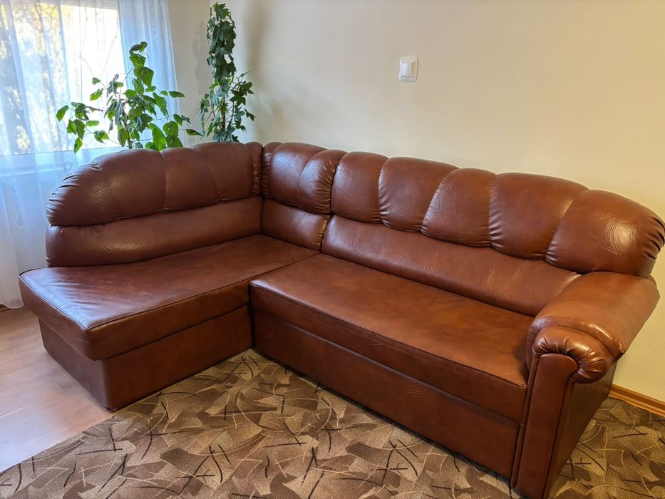 Coltar extensibil din piele