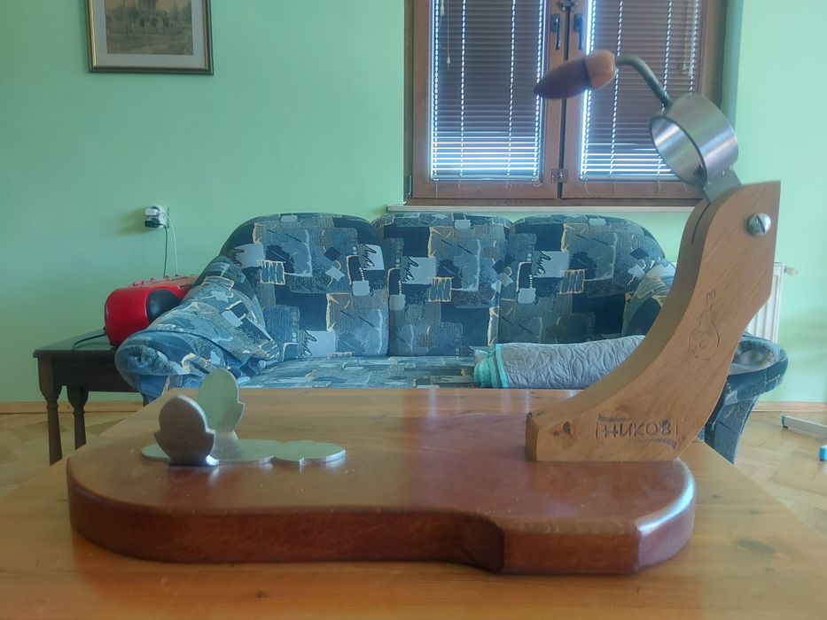 Дървена стойка за хамон