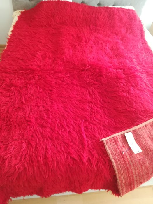 Нови 2 броя кувертюри, була и, червени 220 см на 150 см