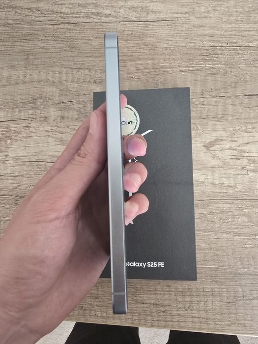 Samsung FE25 8/128gb