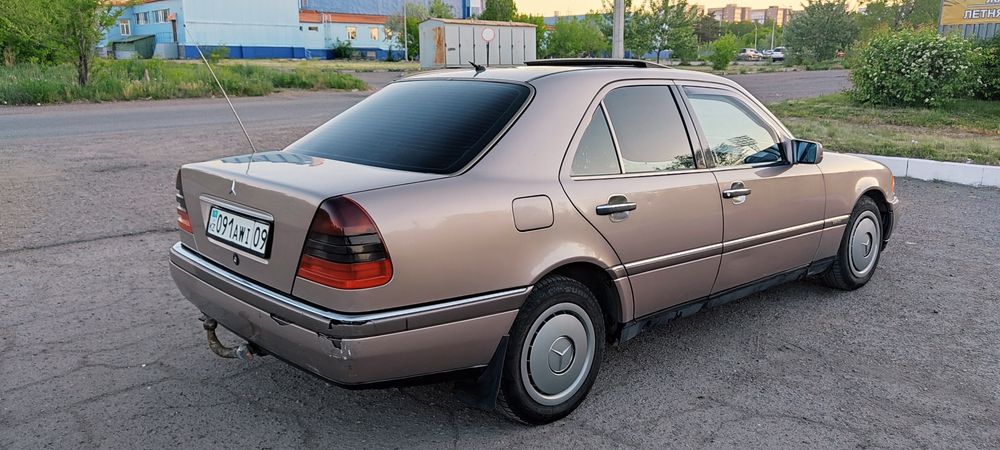 Продам Мерседес C180