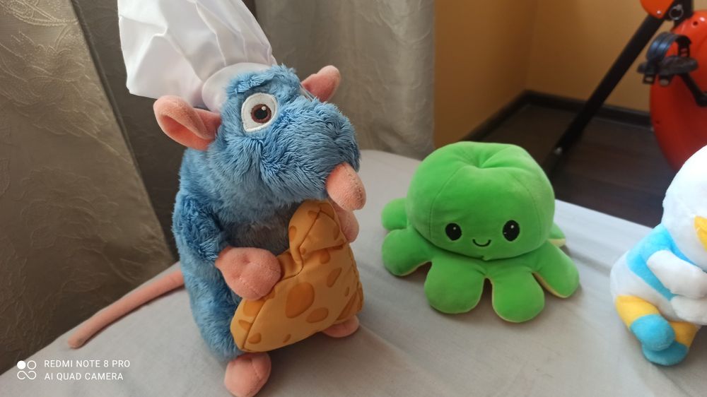 Плюшени играчки .              .