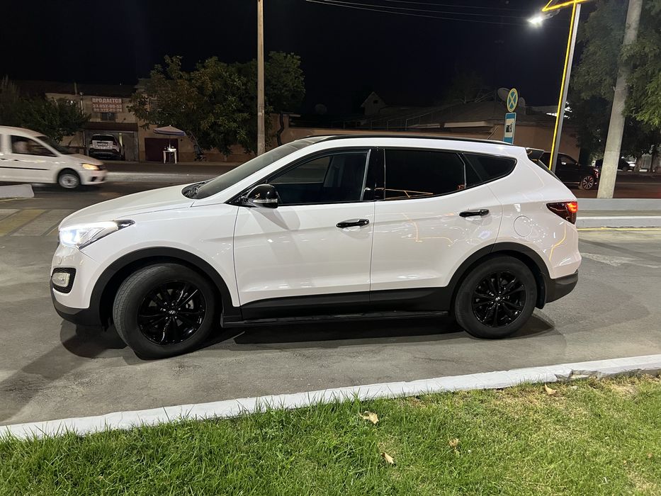 Hyunday Santafe 2012 yil 2.5 mator 7 orinli