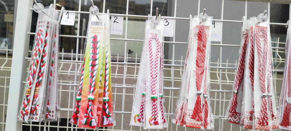 Мартеници ръчна изработка вълна