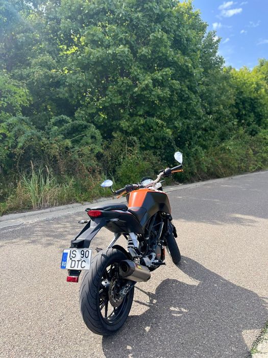 Se vinde ktm duke 125 2015 abs