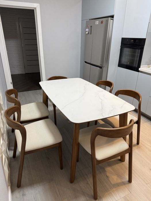 Продам стол со стульями