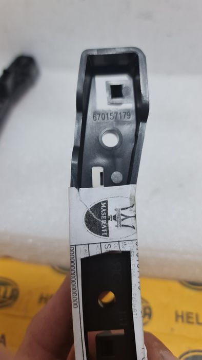 Suport stanga dreapta bara fata NOU Maserati Grecale 670157179