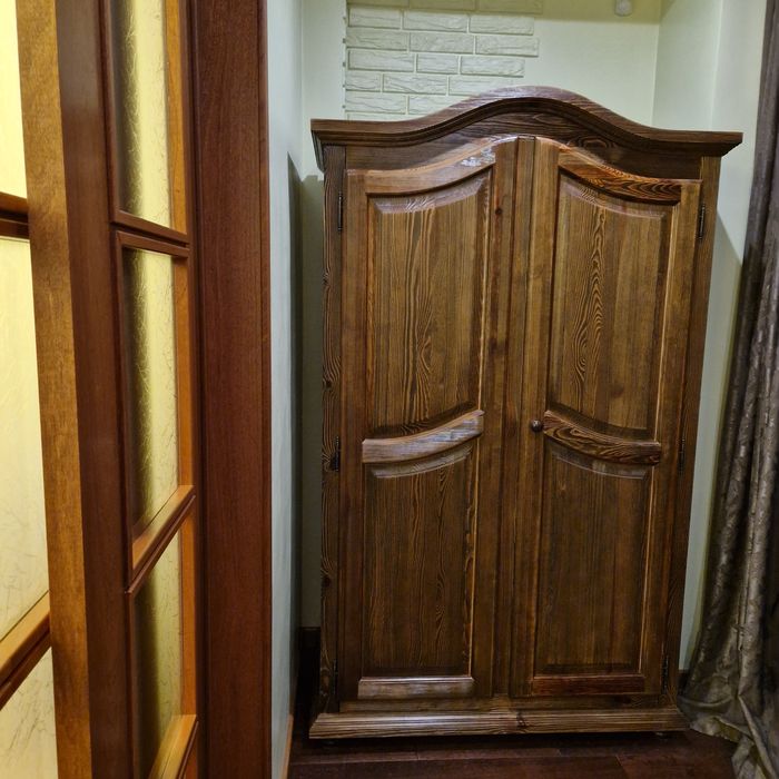 Шкаф для одежы в отличном состоянии.