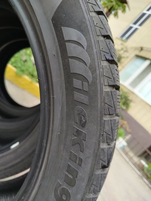 Продам срочно Шины всесезонки