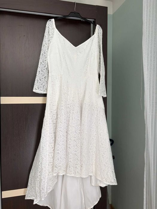 Vand rochie de mireasa noua