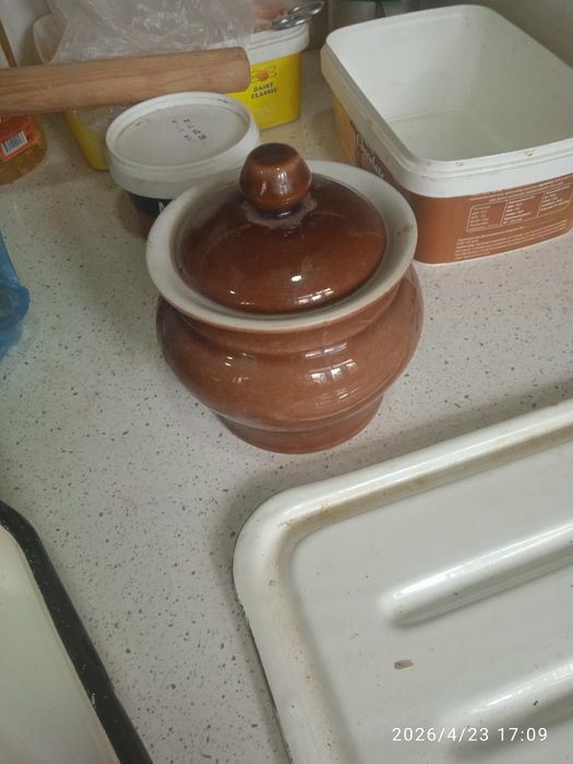 Сахарница керамическая, или горшочек для обеда в духовке,