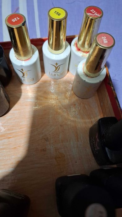 Гель-лак для ногтей б/у