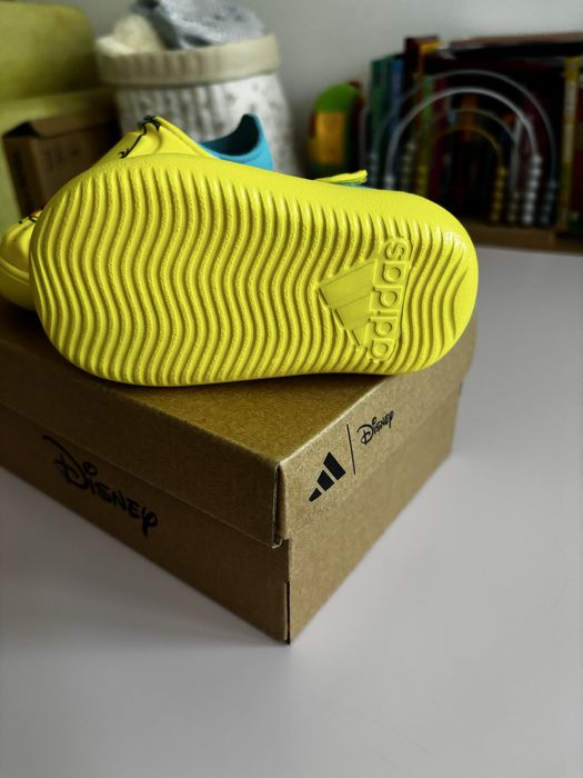 детски джапанки/плажни сандали Adidas x Disney