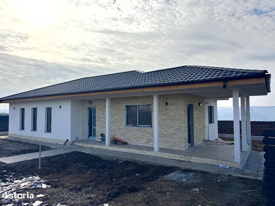 4 camere! 2 BAI! Incalz in pard! Casa Valea Ursului - Vorovesti