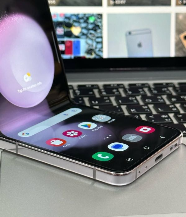 Samsung Z Flip5 xotirasi 8/256GB