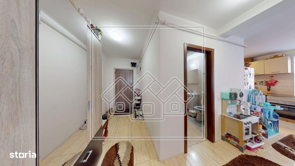Apartament mobilat, 2 camere, 2 balcoane, loc de parcare -T. Ricci