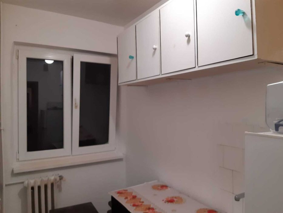 Vand apartament 2 camere Pta Dacia Et 2/4