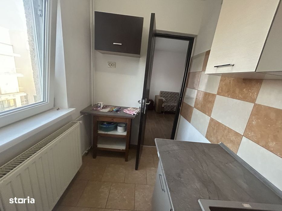 Mircea cel Bătrân -Gh. Lazăr -1 cameră,Mobilat,250 euro.Negociabil