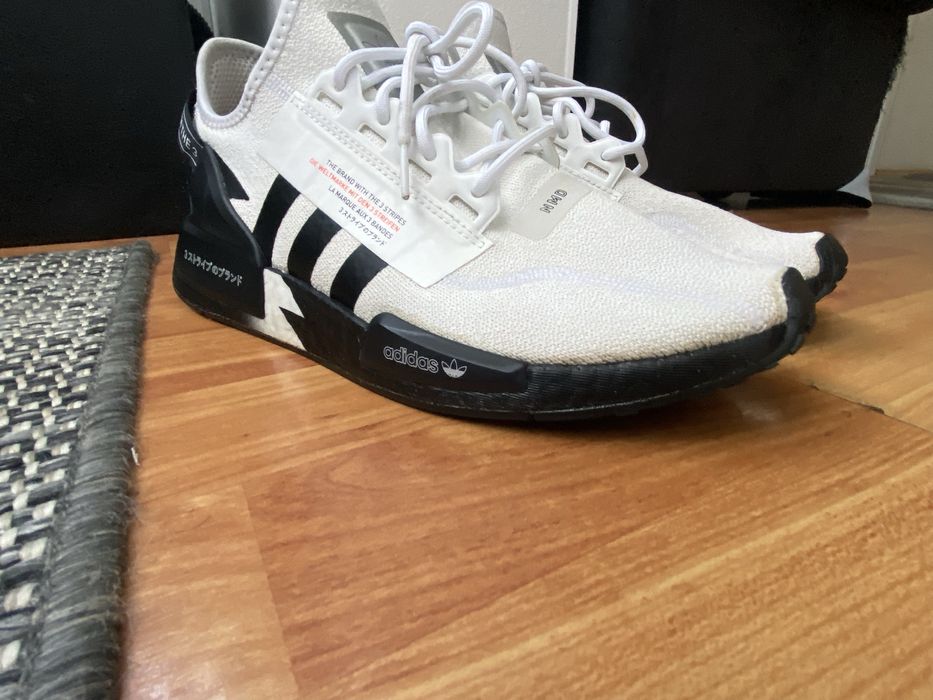 adidas originali NMD R1 V2 Cloud White mar 43/44 int 28,5 cm