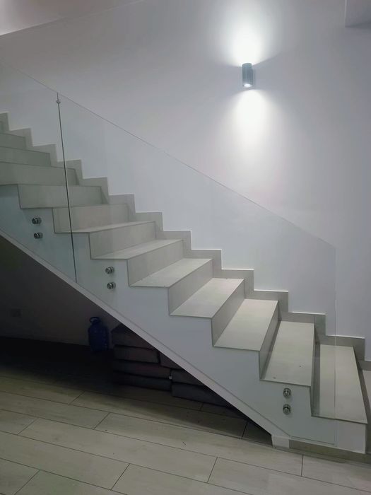 Balustrade din sticlă securizata