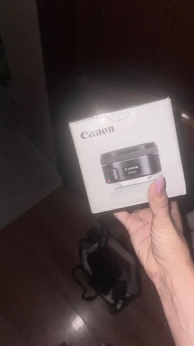 Объектив Canon 50mm