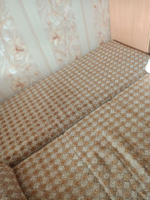 Продам диван.. Расклад книжка